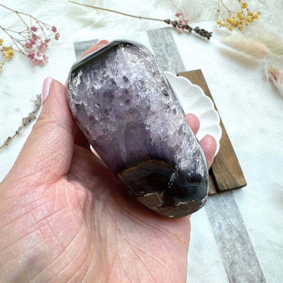 Gorgeous Amethyst Heart Cluster - Picture 2 of 8